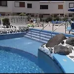 アパート Club Atlantis アデヘ